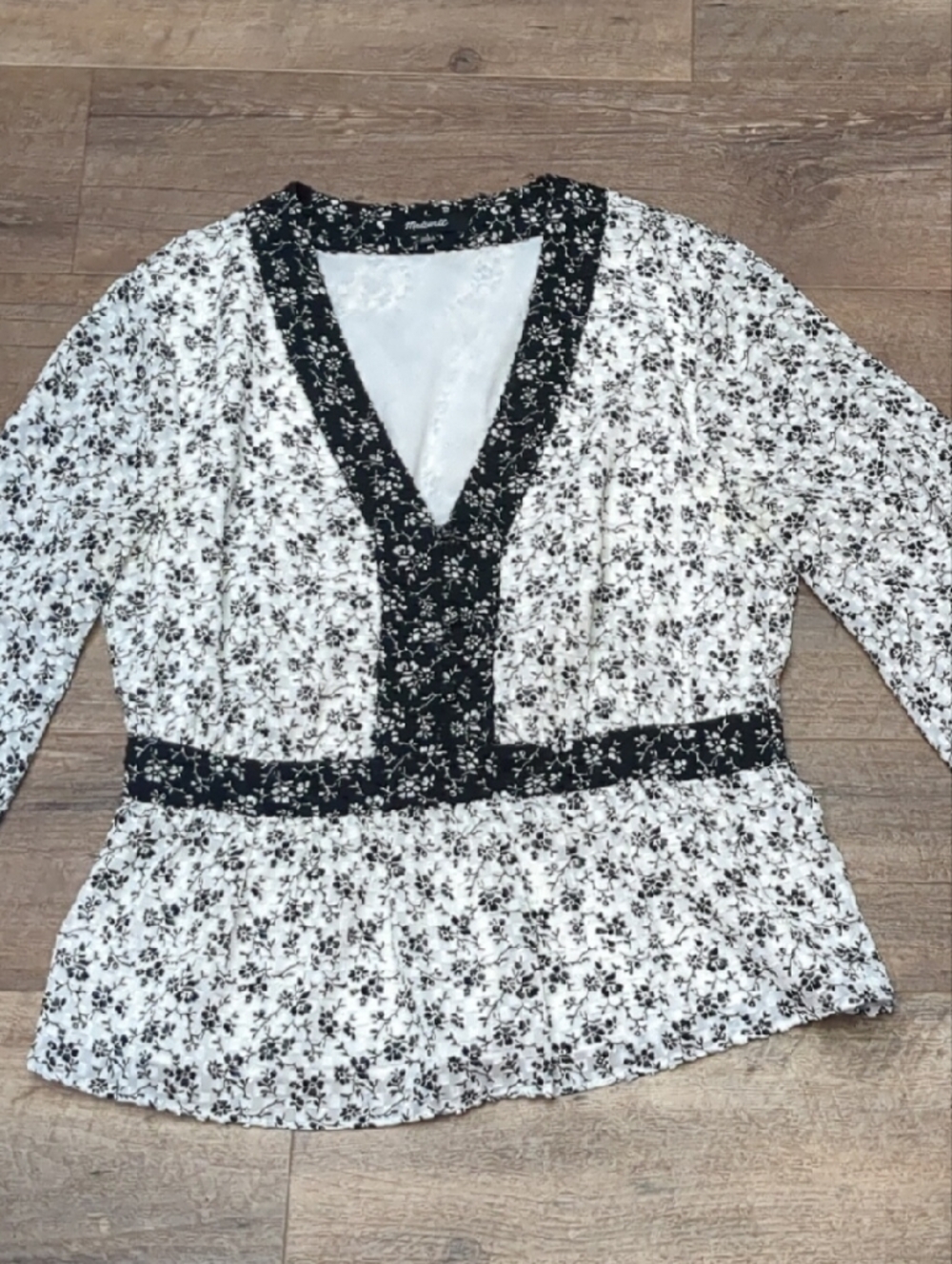 Madewell Black and White Floral V-Neck Peplum Blouse